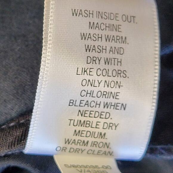 Banana Republic Black Shorts Low Rise Bermuda Classic Flat Front Women's Size 4 - Picture 10 of 10